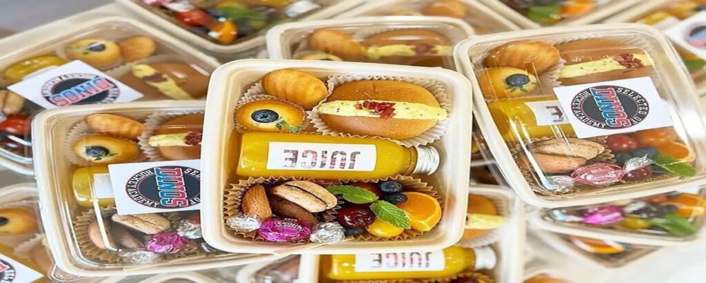 پک پذیرایی شرکتی؛ ایده هایی برای جلسات کاری و همایش ها